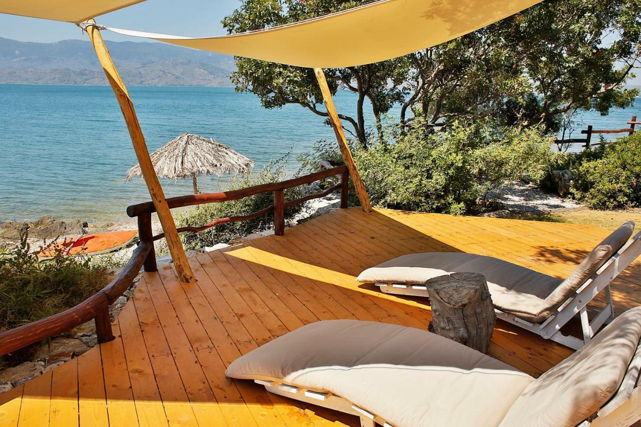 Beach Front Villa Melani Митилини Экстерьер фото